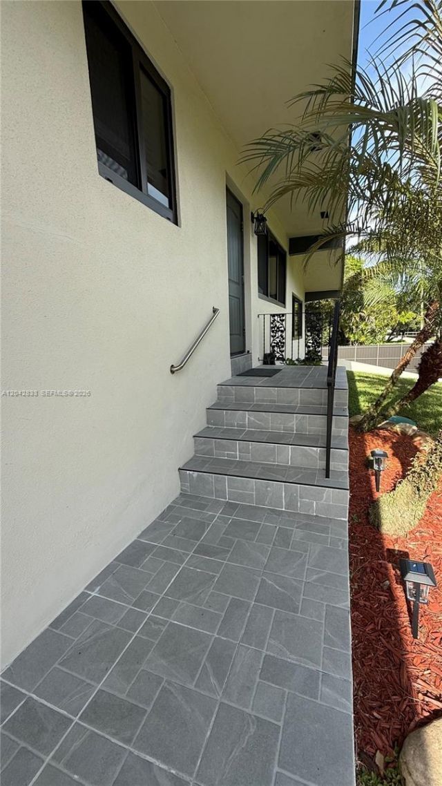 10751 SW 48th St, Davie, FL 33328 Photo