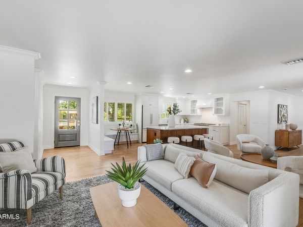 618 W PALMAIRE Avenue, Phoenix, AZ 85021