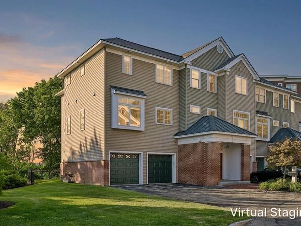81 Riverwalk Way, Unit 2A, Manchester, NH 03101