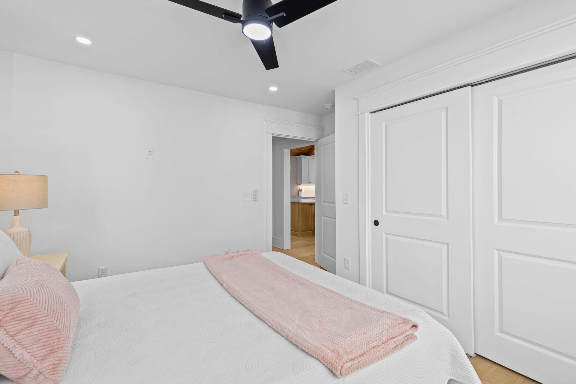7 Larnes Street Photo 21