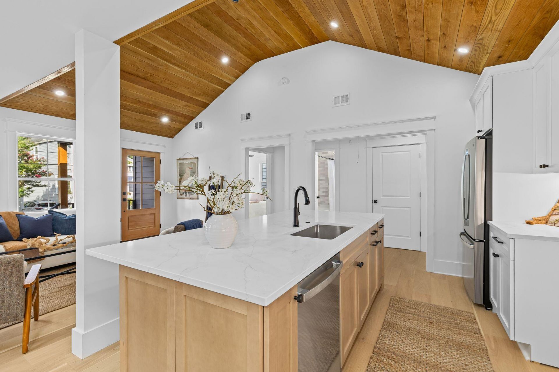 7 Larnes Street Photo 53