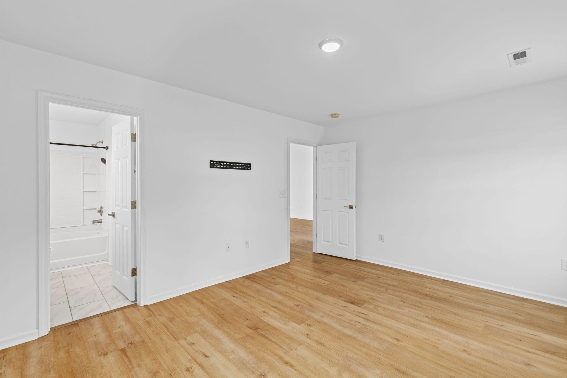 112 Slow Mill Drive Photo 23