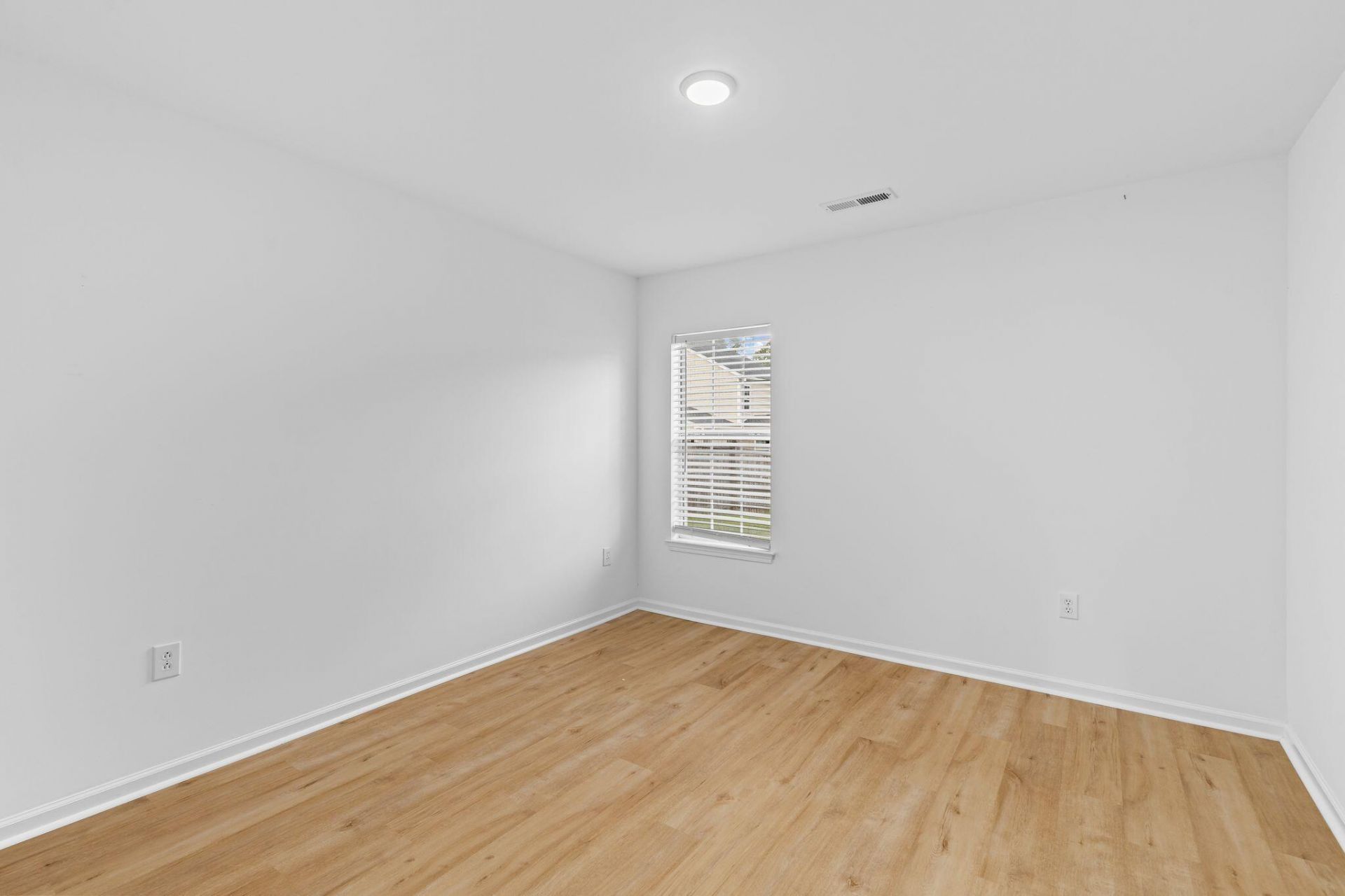 112 Slow Mill Drive Photo 26