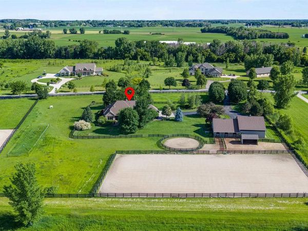 W3493 EQUESTRIAN TRAIL, Freedom, WI 54913