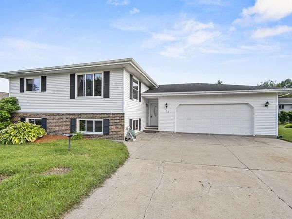 713 STONE GATE DRIVE, Kimberly, WI 54136