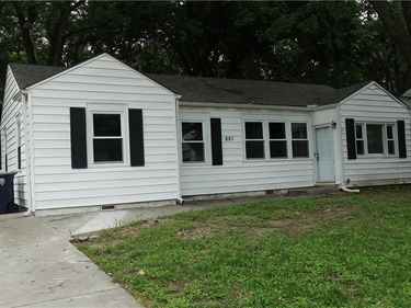 801 NE 46th Street, Kansas City, MO 64116