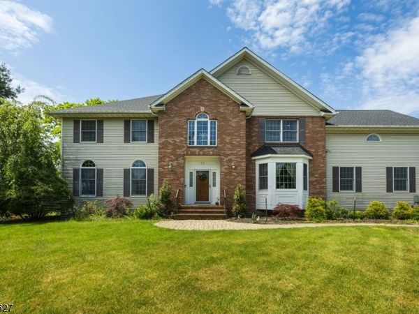 72 Doby Rd, Randolph, NJ 07945