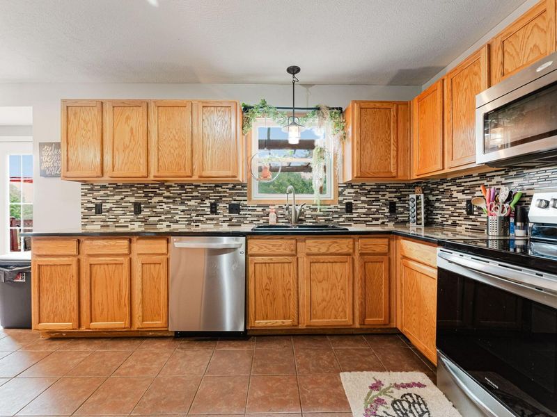 1717 Creekview Drive, Marysville, OH 43040 Photo 9