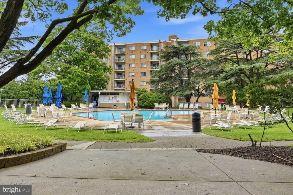 100 WEST AVENUE, JENKINTOWN, PA 19046