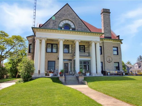 504 E Perry Street , Port Clinton, OH 43452