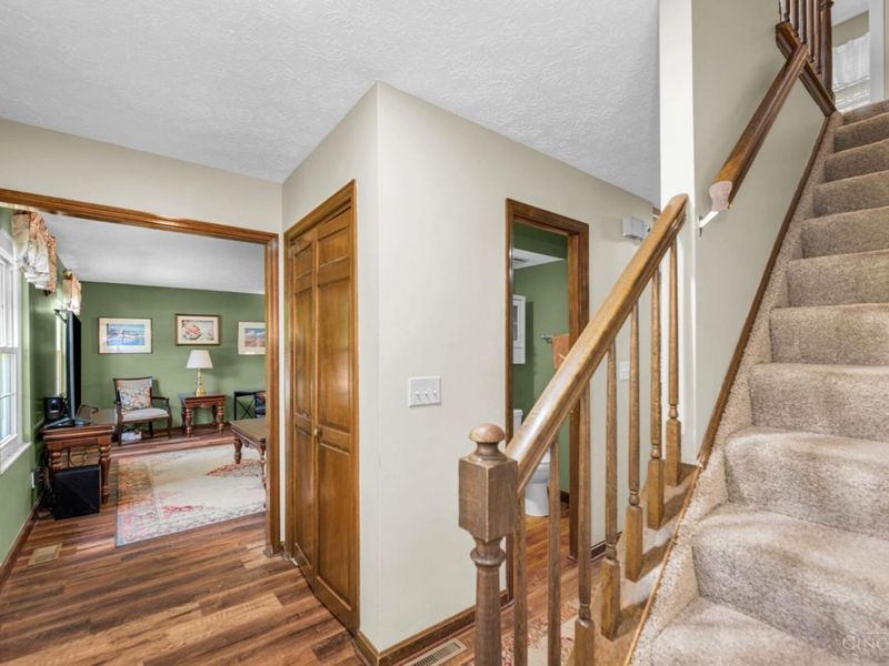 9300 Bodford Drive, West Chester, OH 45069 Photo 7