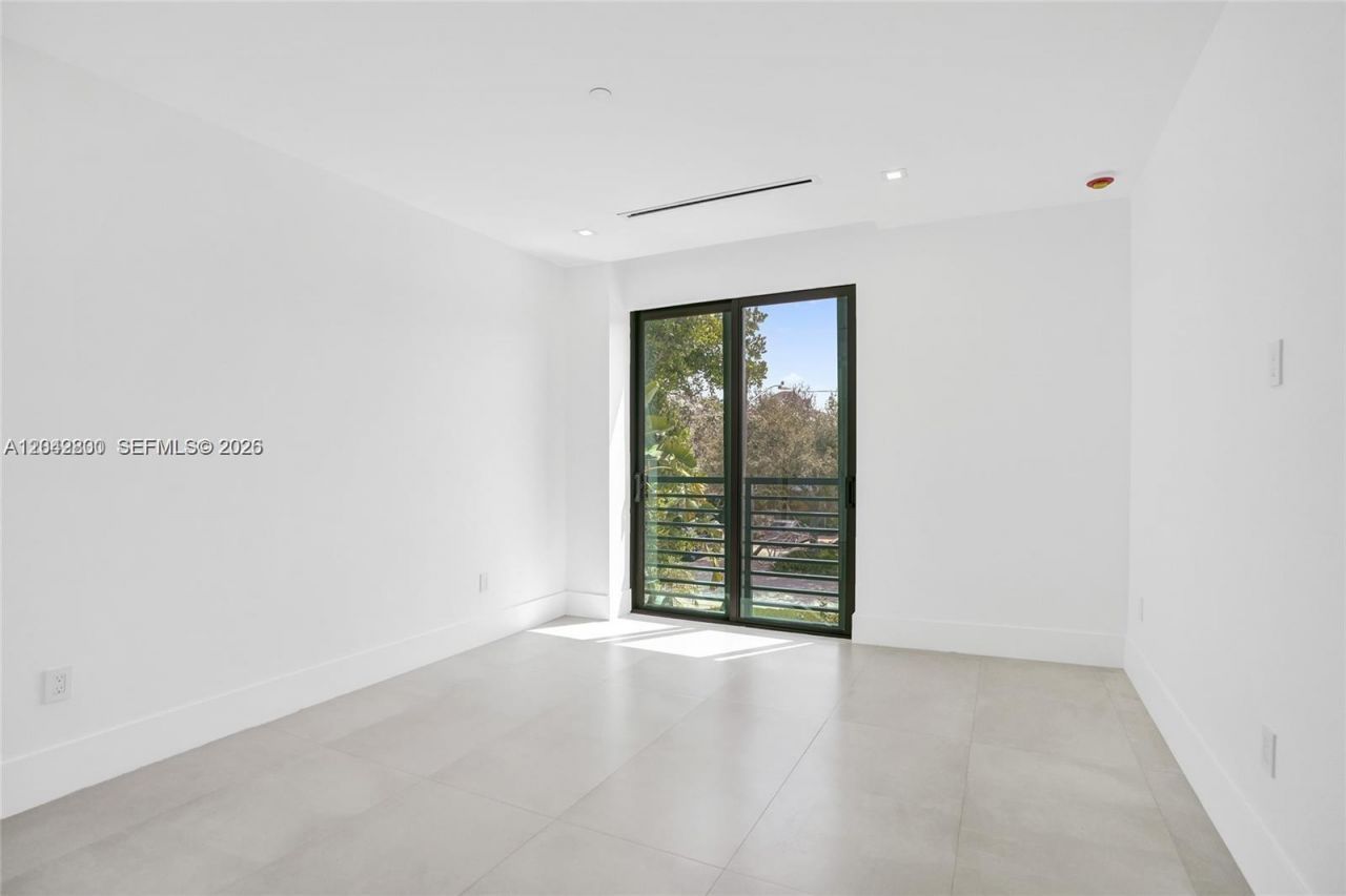 1825 NE 26th Ave, Unit 1, Fort Lauderdale, FL 33305 Photo