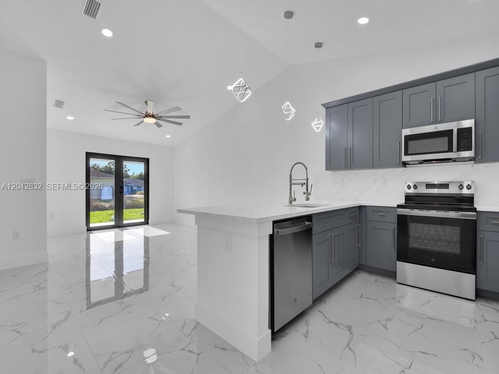5117 24th St SW , Lehigh Acres, FL 33973 Photo