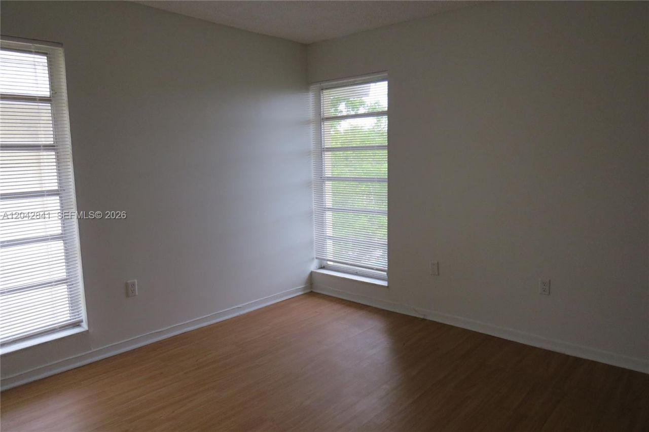 12035 NE 2nd Ave, Unit A406, North Miami, FL 33161 Photo
