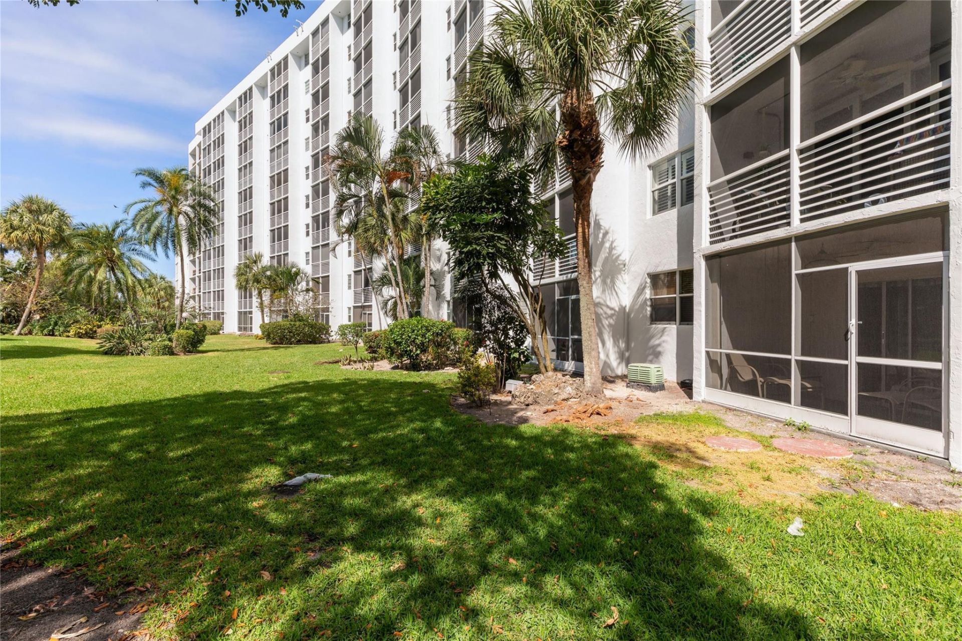 2731 NE 14th St Causeway, Unit 121, Pompano Beach, FL 33062 Photo
