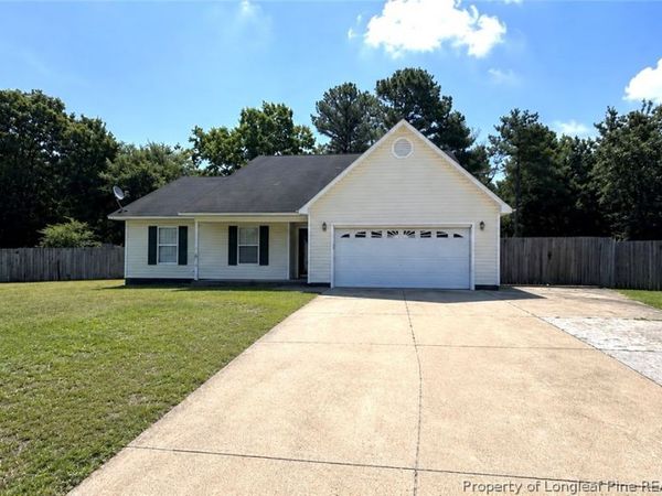 118 Woodbine Drive, Raeford, NC 28376