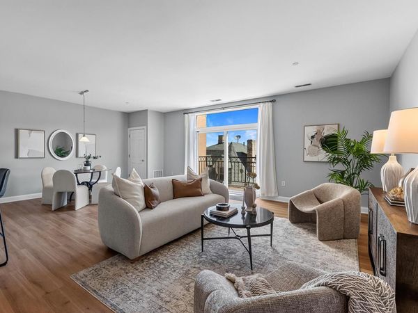 1920 N Farwell AVENUE, Unit 403, Milwaukee, WI 53202