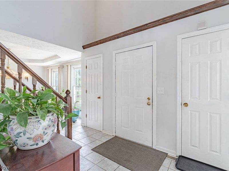 1347 Sharonbrook Drive, Twinsburg, OH 44087 Photo 3