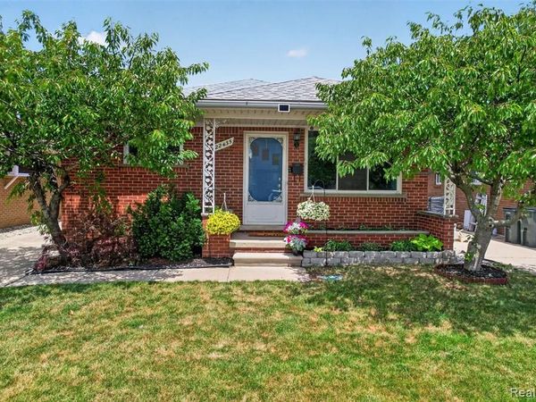 22435 Lange Street , St. Clair Shores, MI 48080