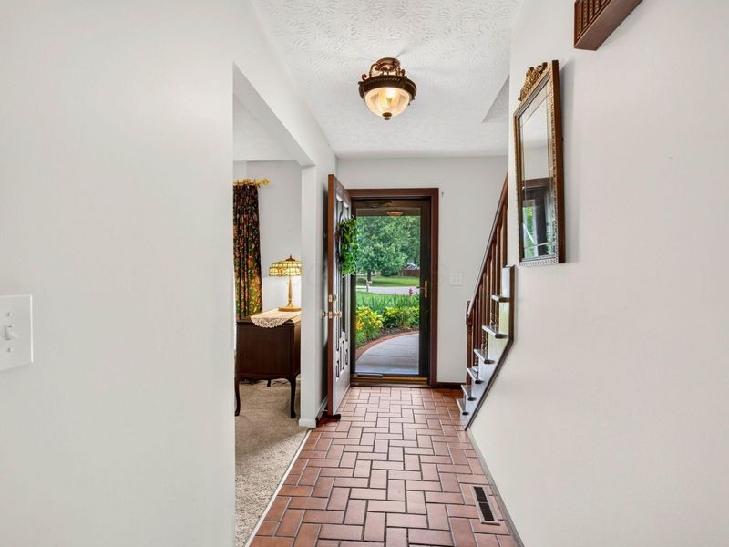 8757 Stoneyway Court NW, Pickerington, OH 43147 Photo 10