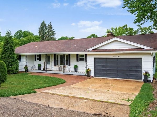 748 Ridgewood Drive , Coshocton, OH 43812