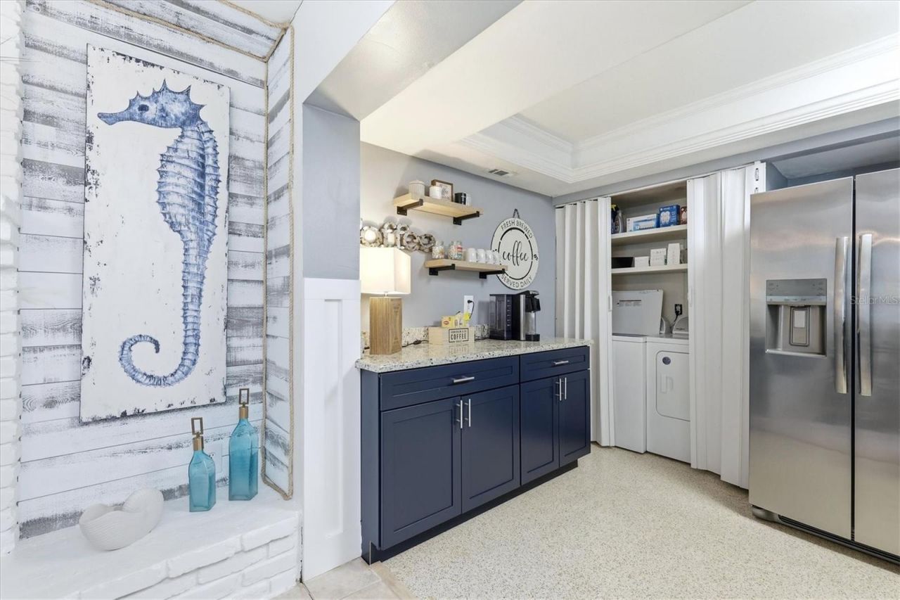 5128 Oxford Drive, Sarasota, FL 34242 Photo