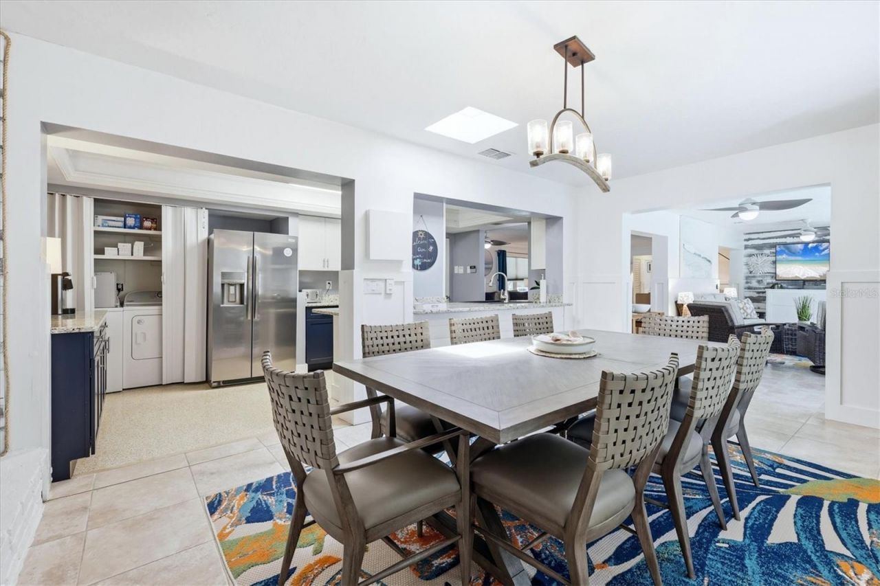 5128 Oxford Drive, Sarasota, FL 34242 Photo