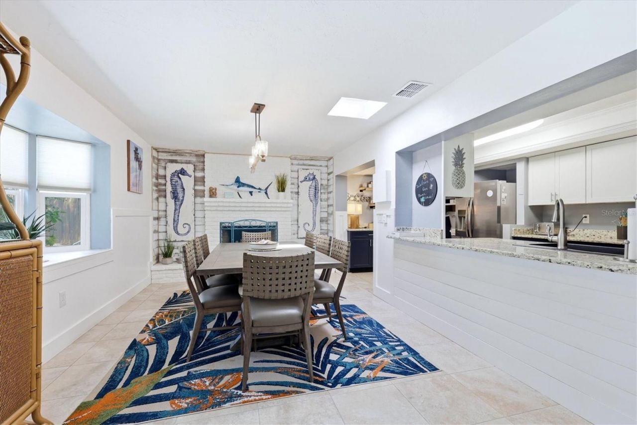 5128 Oxford Drive, Sarasota, FL 34242 Photo