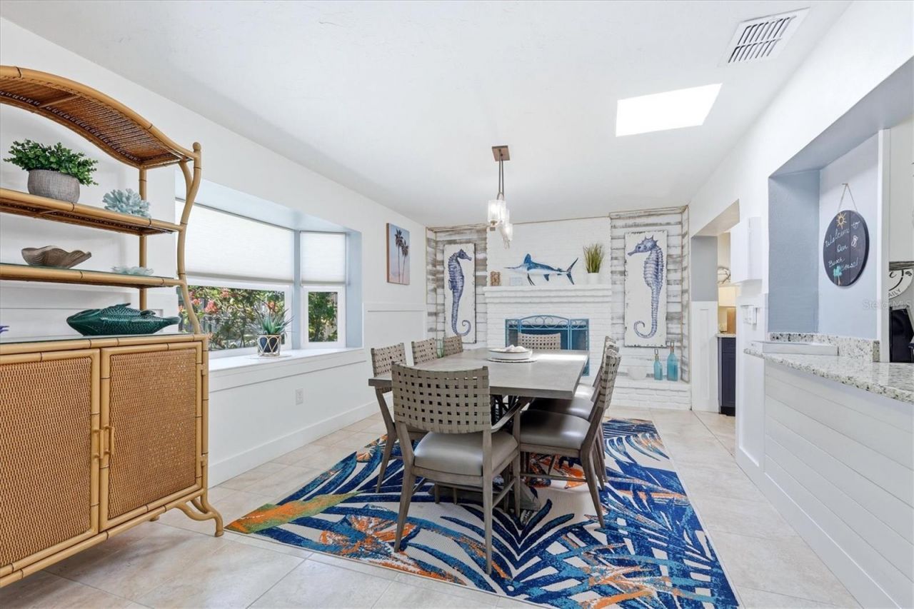 5128 Oxford Drive, Sarasota, FL 34242 Photo