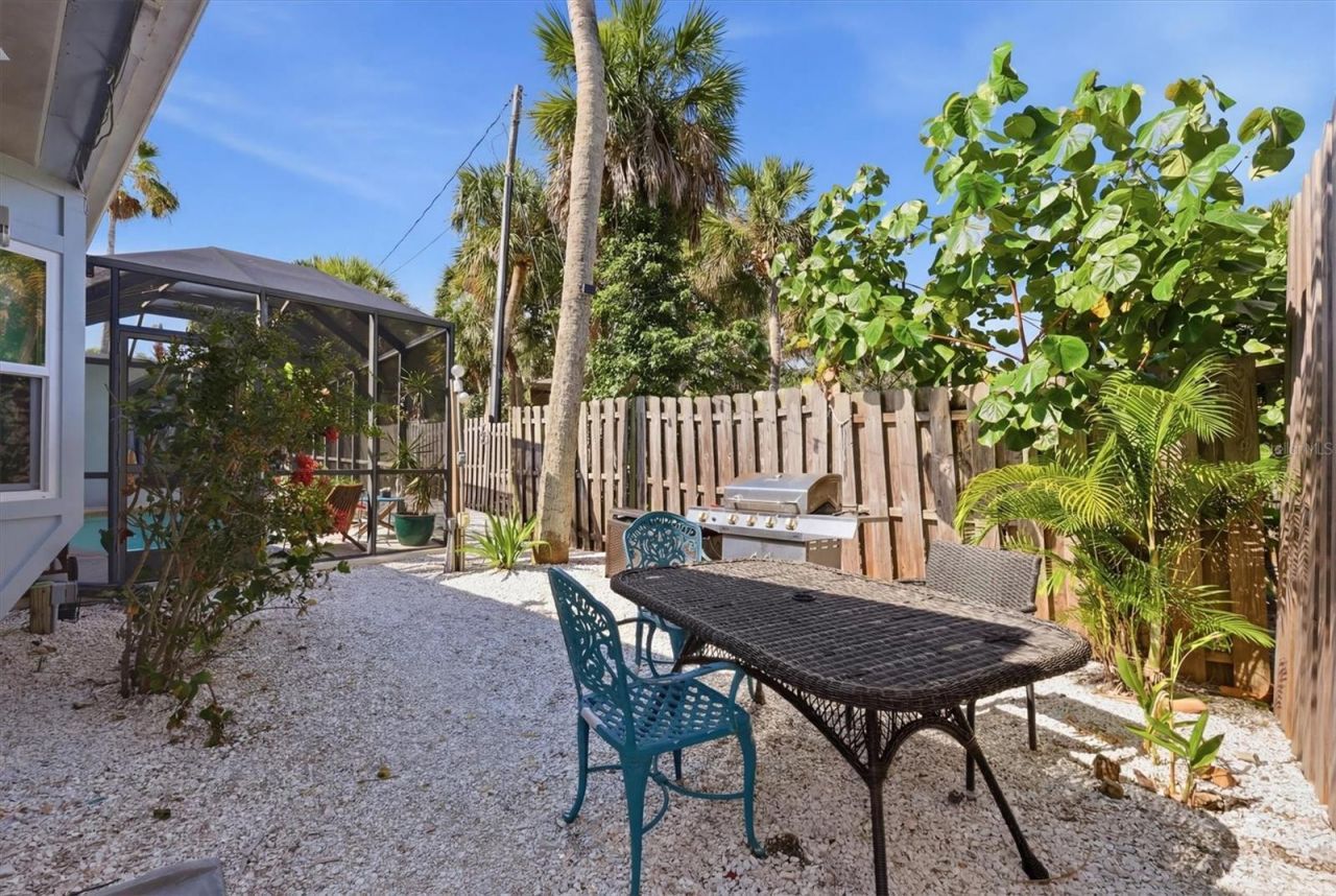 5128 Oxford Drive, Sarasota, FL 34242 Photo