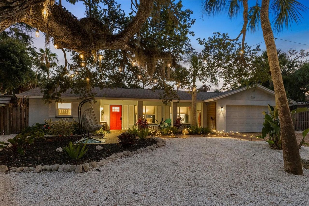 5128 Oxford Drive, Sarasota, FL 34242 Photo