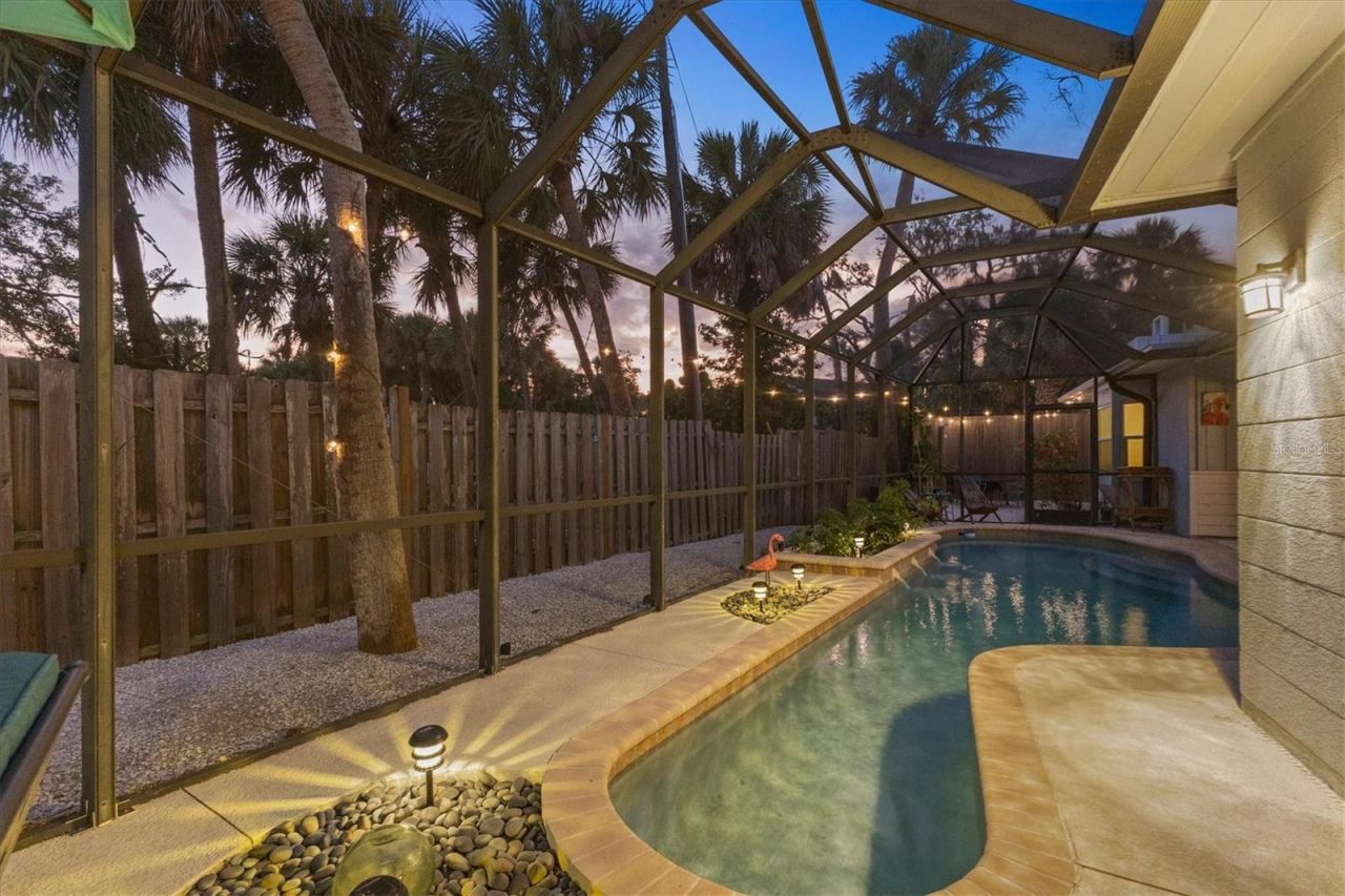 5128 Oxford Drive, Sarasota, FL 34242 Photo