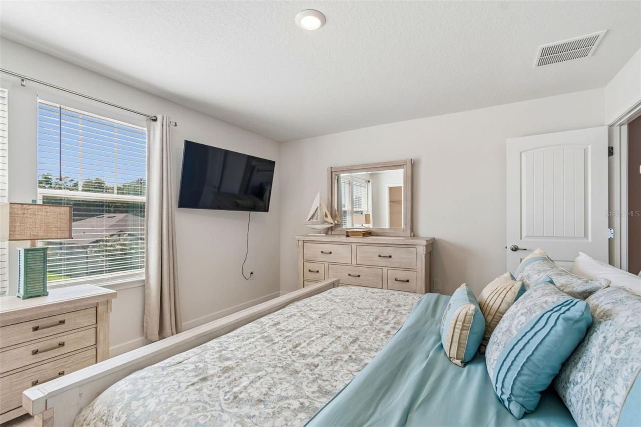 6390 Bradford Woods Drive, Zephyrhills, FL 33542 Photo