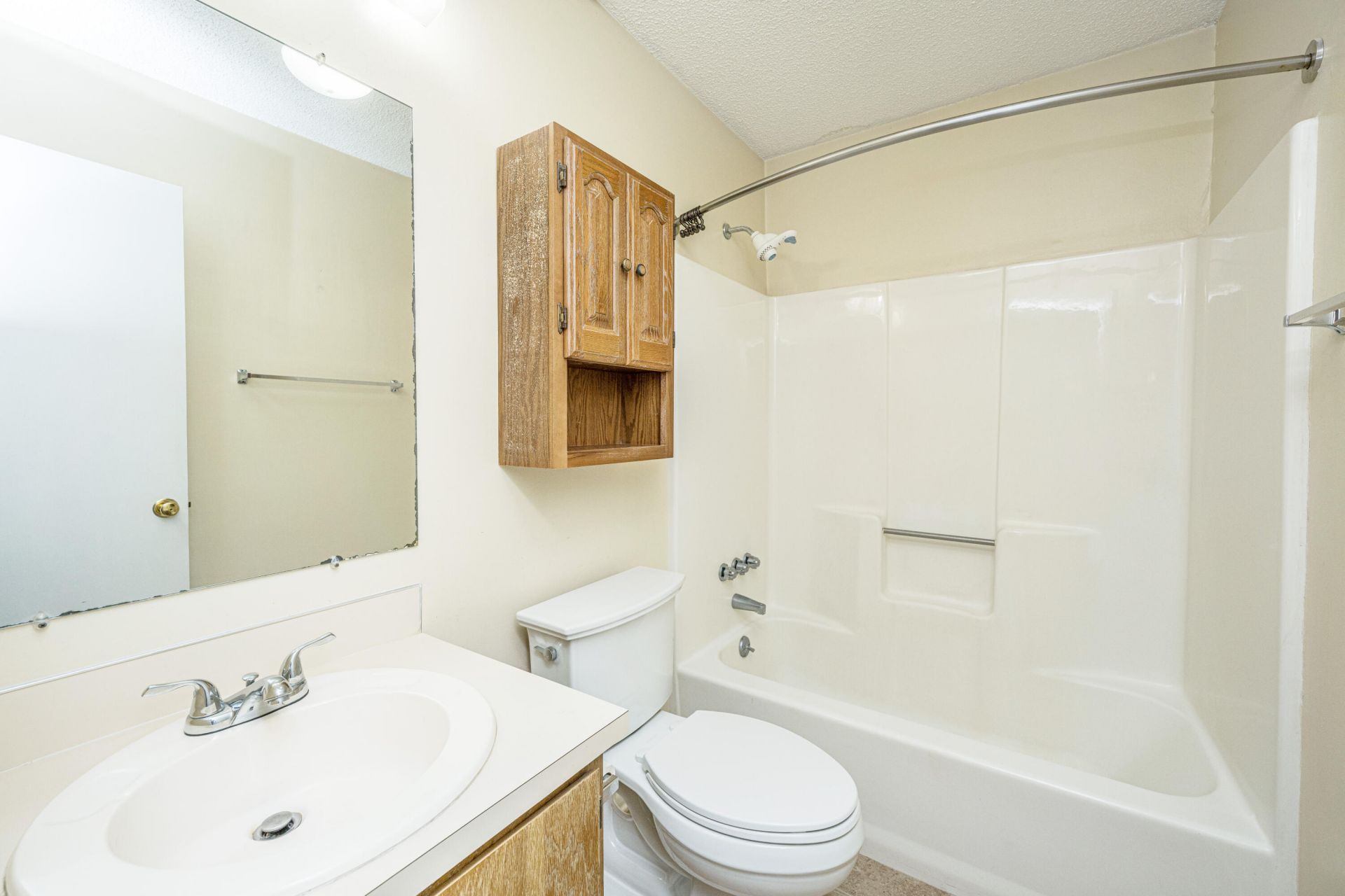 1029 Oakcrest Drive Photo 13