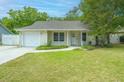 1029 Oakcrest Drive photo 4