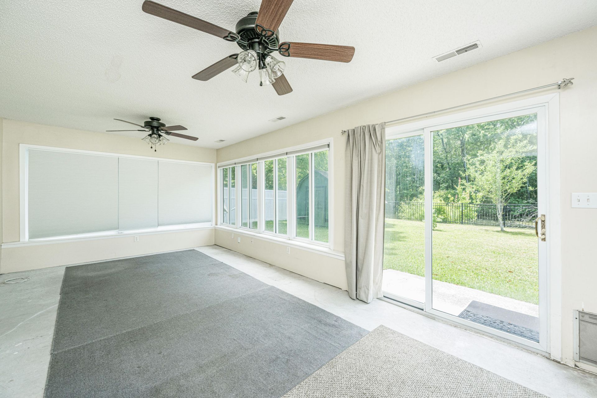 1029 Oakcrest Drive Photo 24