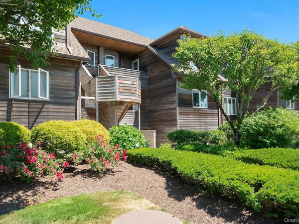 215 Fox Hill Drive, Baiting Hollow, NY 11933