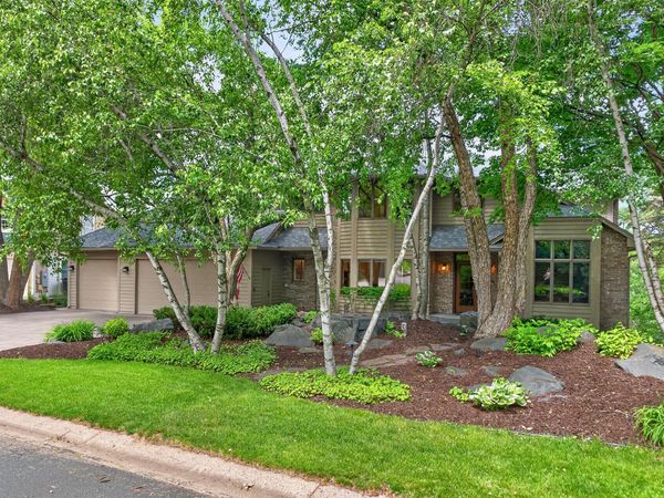 815 Promontory Place, Eagan, MN 55123