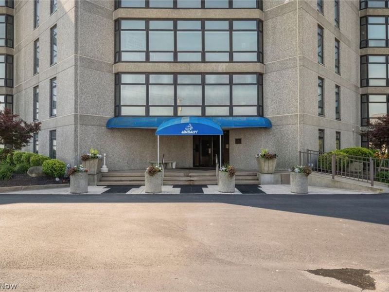 711 W Lakeshore Drive, Unit 203, Port Clinton, OH 43452 Photo 21