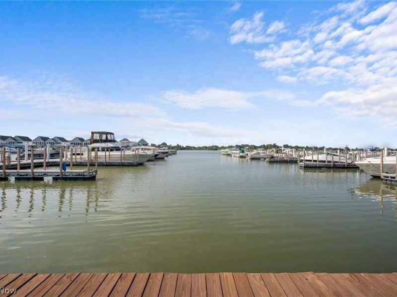 711 W Lakeshore Drive, Unit 203, Port Clinton, OH 43452 Photo 22