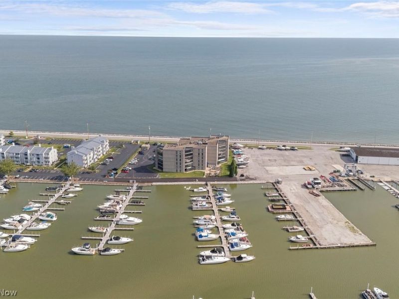 711 W Lakeshore Drive, Unit 203, Port Clinton, OH 43452 Photo 27