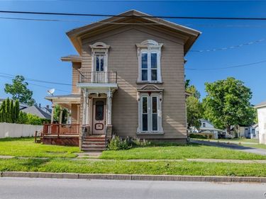 132 Chapel Street , Canastota, NY 13032