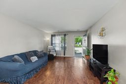 402 Poplar Grove Place photo 4