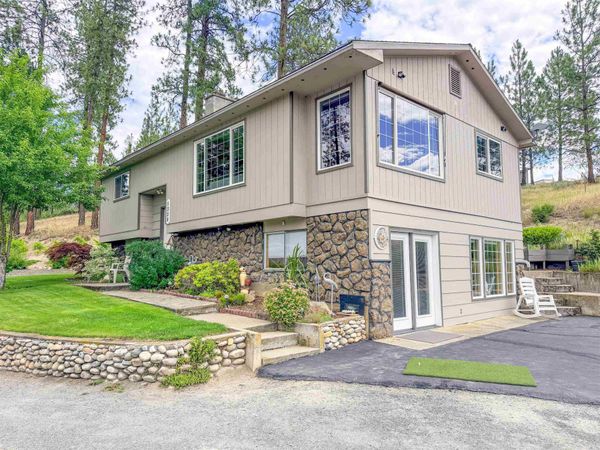 1338 W Old Kettle Rd, Kettle Falls, WA 99141