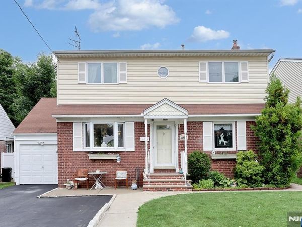 393 New Bridge Road, BERGENFIELD, NJ 07621
