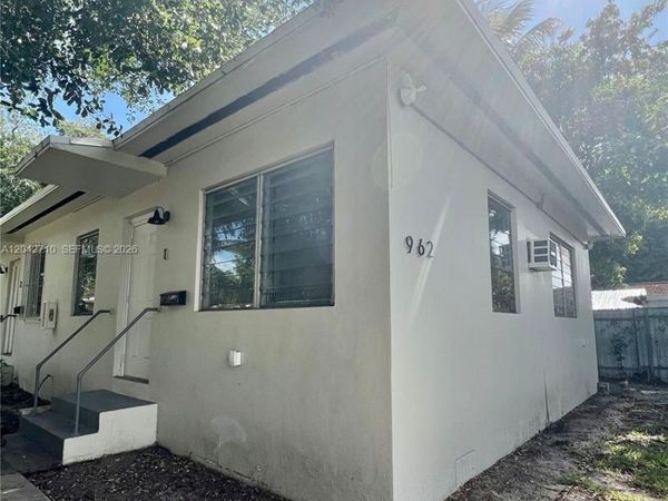 962 NW 6th St , Unit 1, Miami, FL 33136