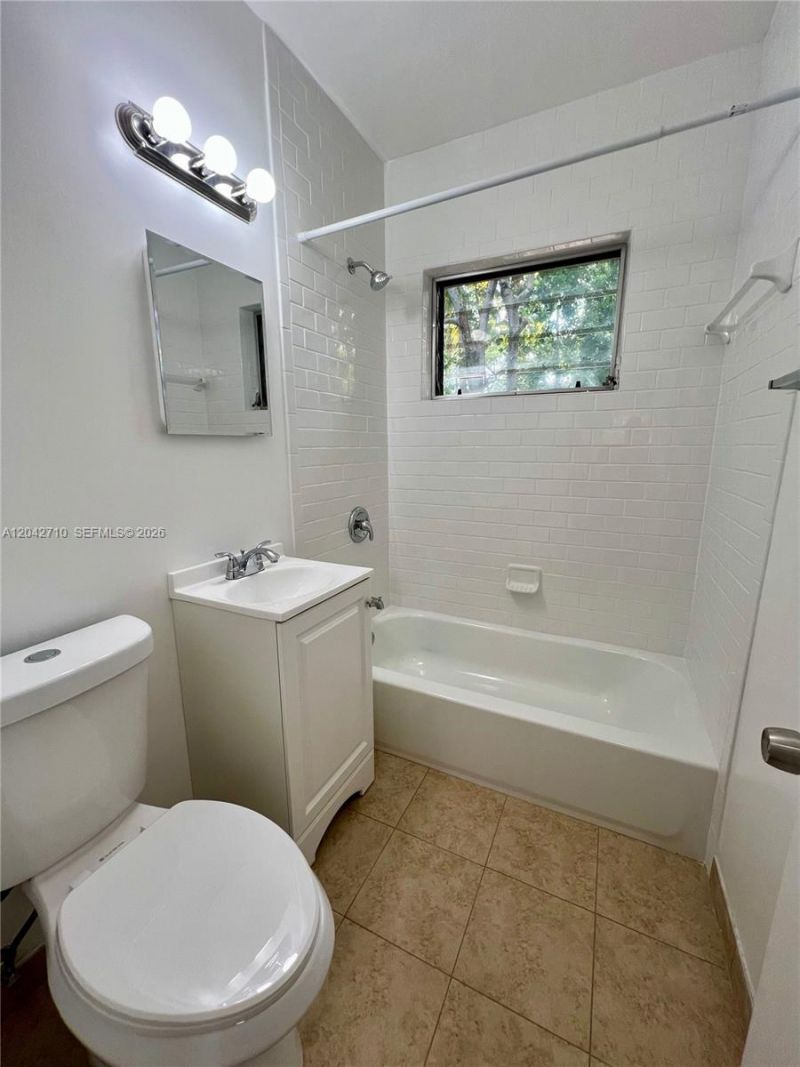 962 NW 6th St , Unit 1, Miami, FL 33136 Photo