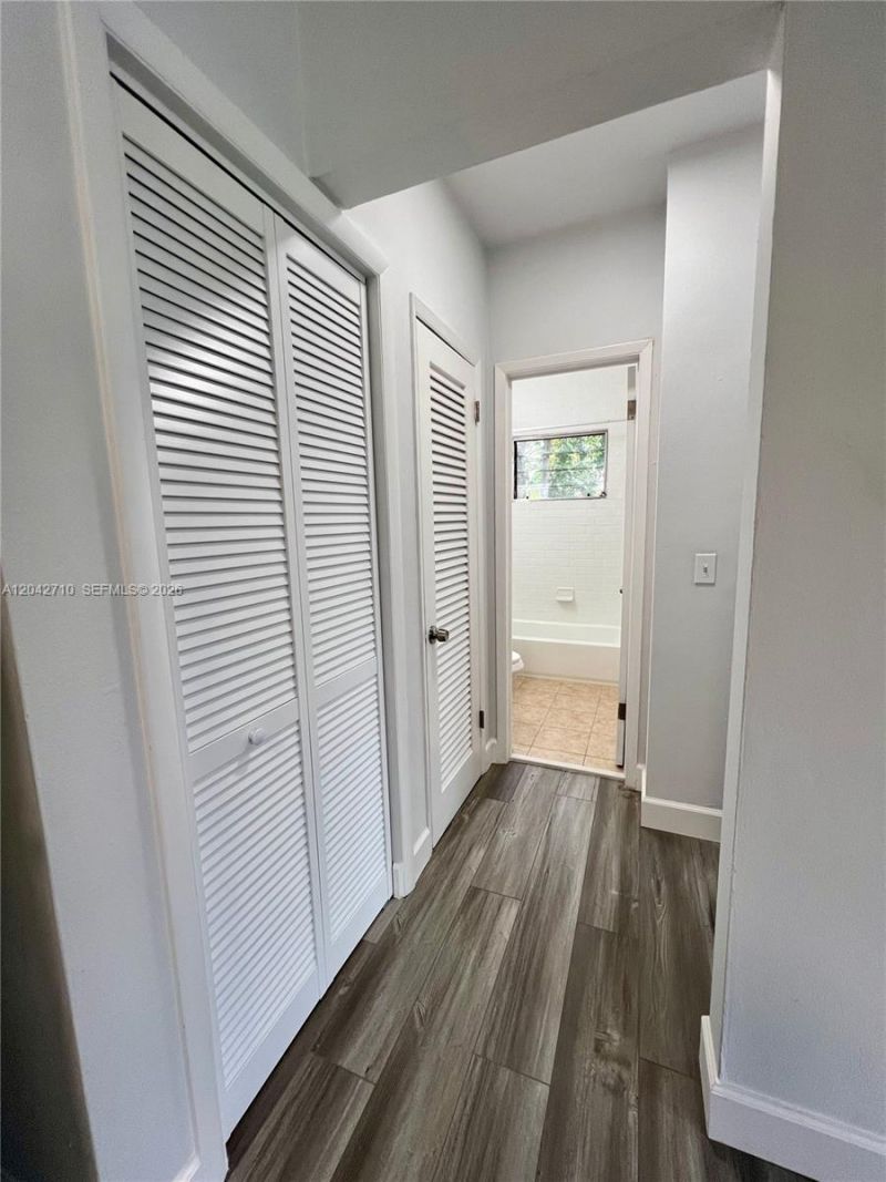 962 NW 6th St , Unit 1, Miami, FL 33136 Photo