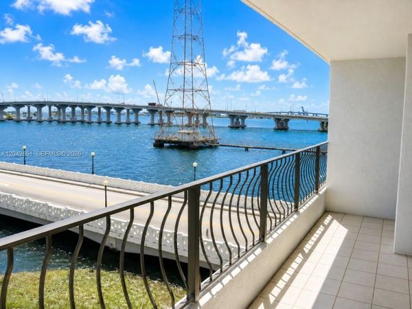 555 NE 15th St, Unit 403, Miami, FL 33132