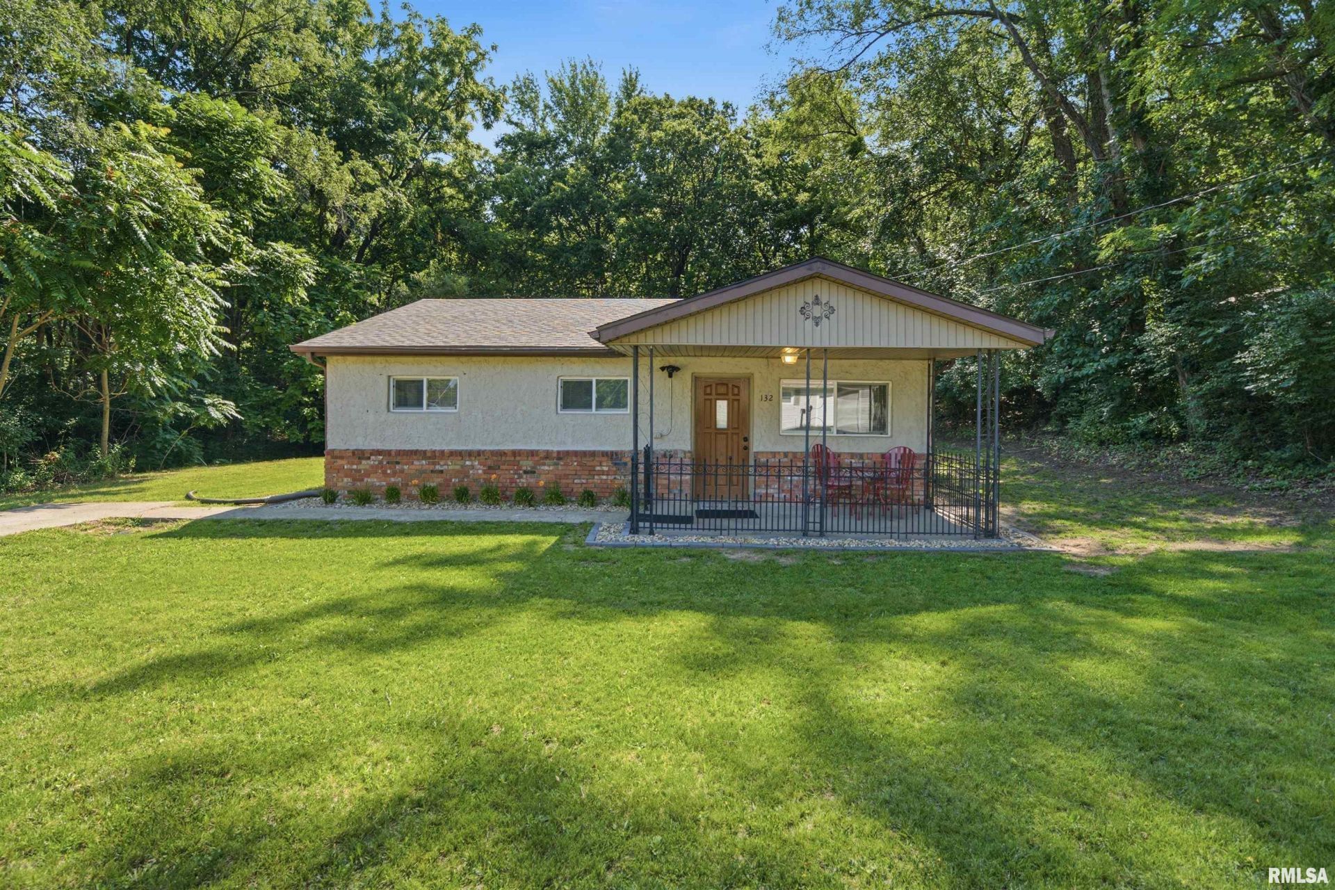132 N Mcarthur Drive, North Pekin, IL 61554 Main Photo